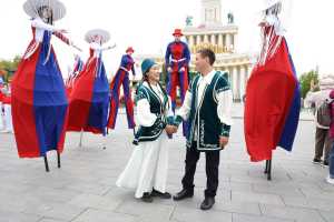 Сабир и Тарина из Хакасии зарегистрировали брак на выставке «Россия»