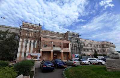 Фасад здания центра имени Кадышева отремонтируют к концу 2023 года