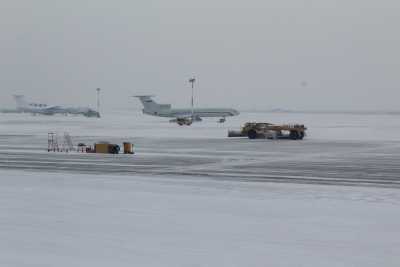 Снегопад в Абакане задержал авиарейсы
