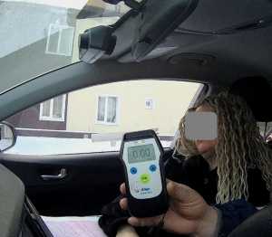 Жительница Черногорска убедилась в суде, что наркотики и автомобиль несовместимы