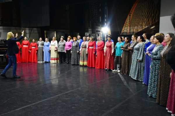 Руководитель Русского народного хора из Хакасии спел в масштабном проекте в Новосибирске