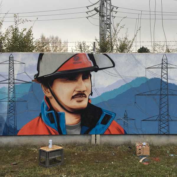 Новое граффити в Абакане посвящено энергетикам