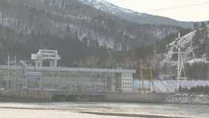 Агрегат-тяжеловес для Майнской ГЭС повезли на спецтехнике