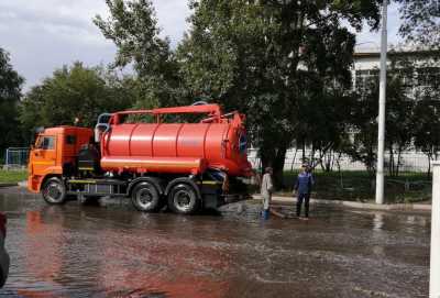 Дождливая погода вновь мобилизовала силы МКУ «Спецавтобаза ЖКХ» на откачку сточных вод